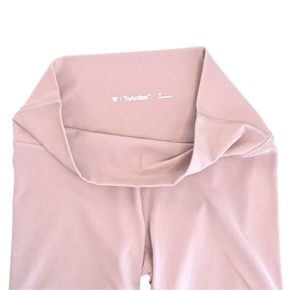 ARITZIA TNA EUC 7” biker shorts in Claremont Size M - Picture 3 of 5